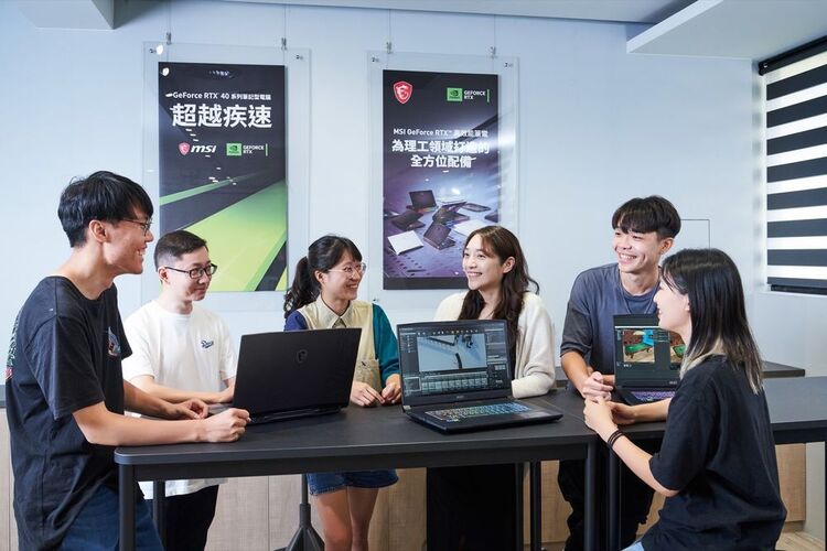 NVIDIA與MSI攜手，提供清大高效能電競及創作者筆電並開設工作坊課程。圖為國立清華大學資訊工程系副教授胡敏君及其學生。圖/NVIDIA提供